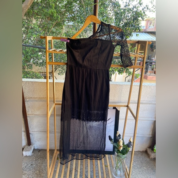 Elle Marvel Black Lace Dress. Size-S. - Picture 15 of 16